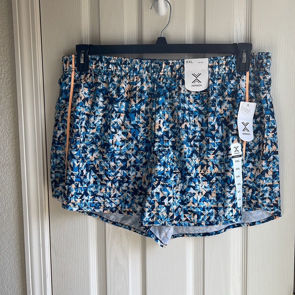 NWT XERSION BLUE/ORANGE GEOMETRIC PRINT RUNNING SHORTS  SZ XXL
